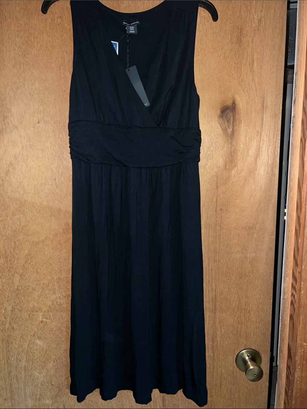 mercer & madison Black Sleeveless V-Neck Midi Dress